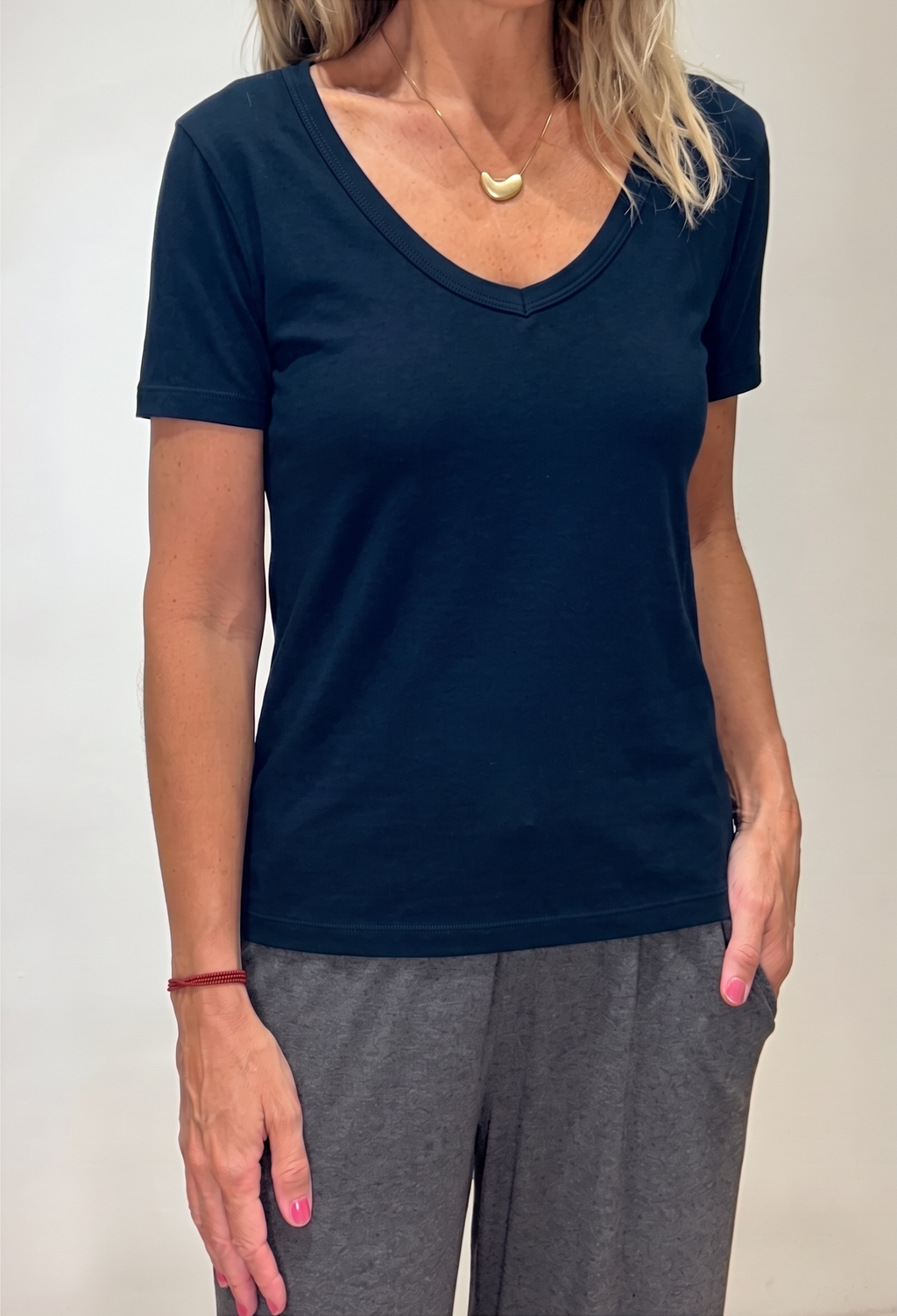 Camiseta Feminina Decote V em Viscolycra