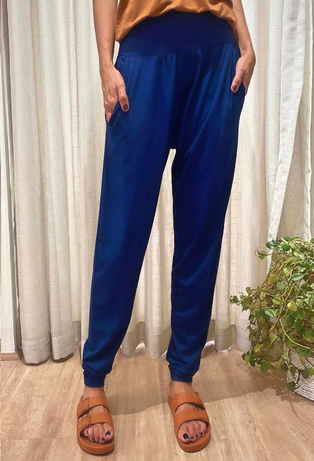 Calça Cenoura Básica